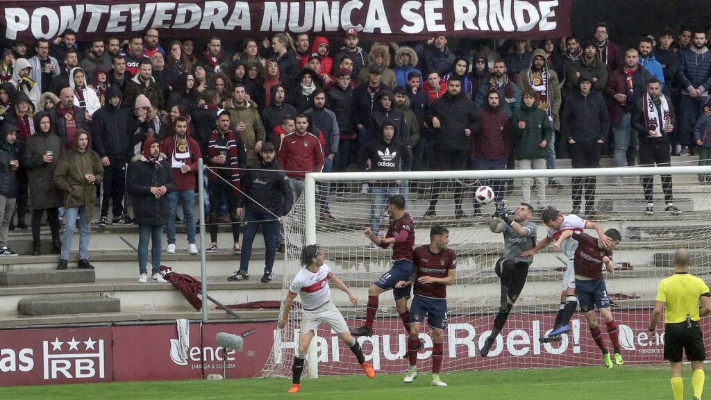 Afición en Pasarón