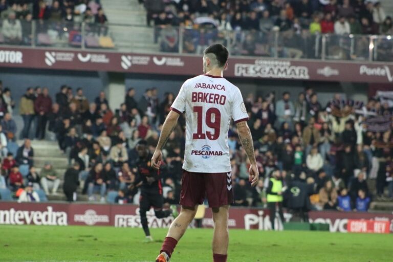 Jon Bakero abandona el Pontevedra CF