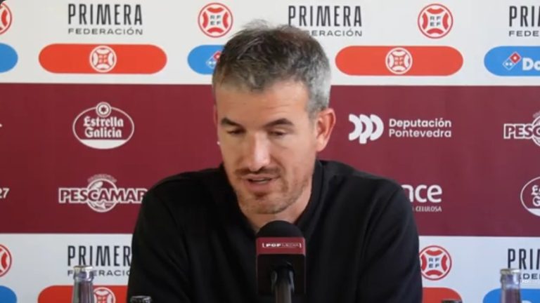 Rubén Domínguez, entrenador del Pontevedra CF, en rueda de prensa
