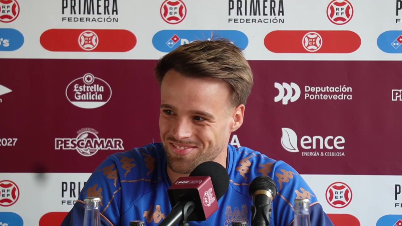 Rui Pedro, lateral izquierdo del Pontevedra CF, en rueda de prensa